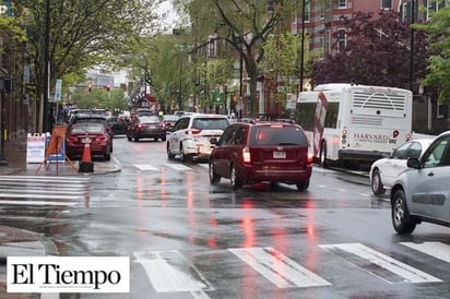 Detienen a hombre armado que irrumpió en la Universidad de Harvard