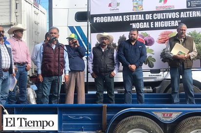 Entregan 2,370 nogales a  productores de la región