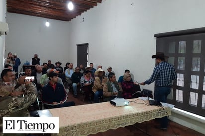 Capacita a productores en   siembra y cuidado del nogal