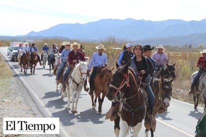 A caballo celebra Ejido  San Blas 84 aniversario