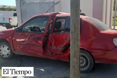 MUJER PROVOCA FUERTE ACCIDENTE