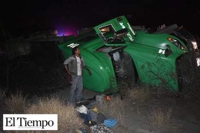 VUELCA TRÁILER EN EL `SALINAS´