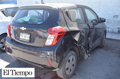 CAUSA ACCIDENTE, SE ESTAMPA CONTRA CAMIÓN