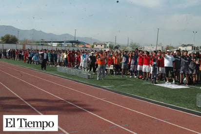 Inauguran fútbol municipal