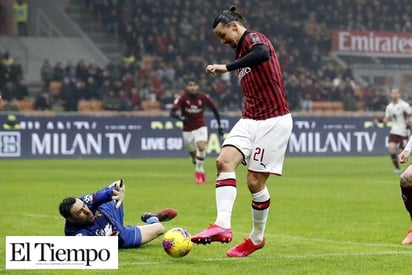 Milán le pega al Torino