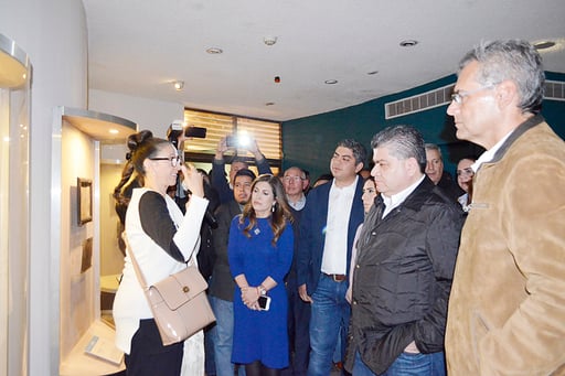 Con piezas provenientes del templo Santo Madero de Parras fue inaugurada ayer la muestra Exvotos de Parras, Historias de fe de un pueblo mágico, en punto