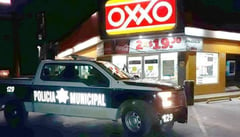 Asaltan dos tiendas OXXO en Monclova