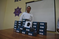 Colocan las primeras 30 cámaras solapa a oficiales de la Policía Preventiva y Tránsito de Monclova