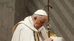 Papa Francisco lava los pies a reclusas por Jueves Santo