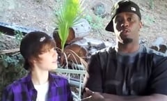Reviven 'espeluznante' video de Diddy con Justin Bieber, cuando el cantante tenía 15 años