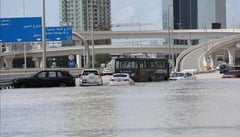 Vuelos retrasados en aeropuerto de Dubái por las fuertes lluvias en Emiratos