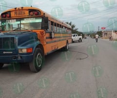 Camión de la ruta Calderón genera emergencia al reventar cables eléctricos 