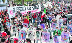 Caso Ayotzinapa: AMLO amaga con abrir nuevos expedientes contra más de 80 personas