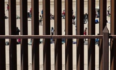 Hallan ocho cuerpos en la frontera con El Paso, lo atribuyen a guerra entre cárteles