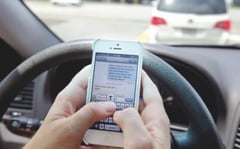 El uso del celular y el exceso de velocidad son las principales causas de accidentes viales