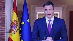 Pedro Sánchez se queda y desata la furia de la oposición en España