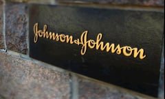 Johnson & Johnson, pagará 6 mil 500 mmd para poner fin a demandas por talco señalado de cancerígeno