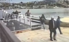 Lancha con docenas de personas, posibles migrantes, llega a Newport Beach, California