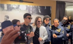 Jaime Munguía recibe la visita de Los Bukis en Las Vegas
