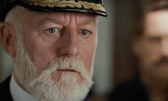 Muere actor que dio vida al capitán Smith en 'Titanic' a los 79 años