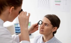Pacientes con trasplante de córnea pueden recuperar la visión por completo
