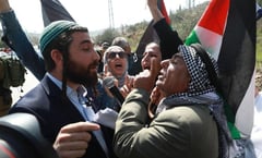 Presidente palestino celebra votación en la ONU e Israel dice que recompensa 'la violencia' y a Hamas