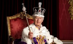 Revelan primer retrato oficial del rey Carlos III de Inglaterra