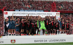 Bayer Leverkusen oficialmente levanta el título de la Bundesliga de manera invicta