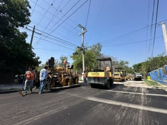 Con tres grupos de trabajo, se lleva a cabo una actividad continua de reparación de baches en la ciudad de Allende