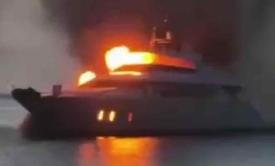 Se incendia embarcación en Isla Mujeres; no se reportan lesionados