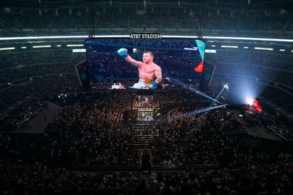 "Canelo" Álvarez contra Saunders Bate