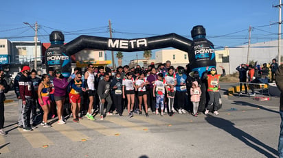 Carrera 3k en beneficio a Luis Cruz en Monclova 