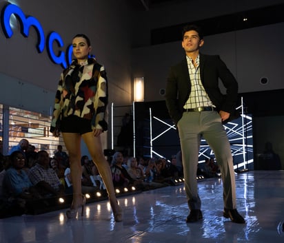 Los reflectores apuntaron en esta ocasión a una de las empresas coahuilenses con más estilo, pues Cimaco, sucursal Monclova llevó a cabo su primera pasarela, donde presentaron otoño-invierno 2023.