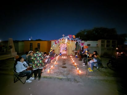 Alumbrada en el panteón Guadalupe de Monclova