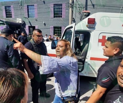 Claudia Garza del Toro entra en conflicto con personal del IEC