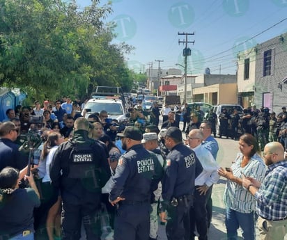 Claudia Garza del Toro entra en conflicto con personal del IEC