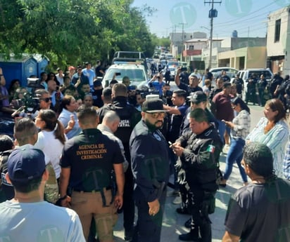 Claudia Garza del Toro entra en conflicto con personal del IEC
