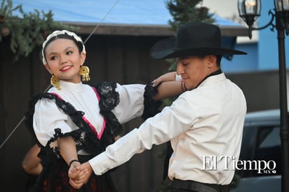 Magia navideña en la Villa Coahuila: Danza y cultura en el corazón de la ciudad