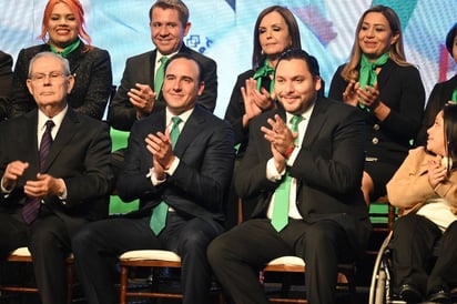 Carlos Villarreal Pérez toma protesta como alcalde de Monclova