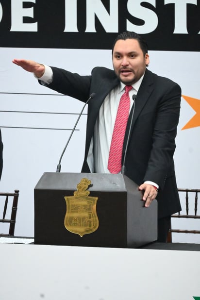 Carlos Villarreal Pérez toma protesta como alcalde de Monclova