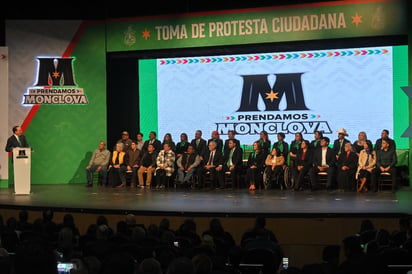 Carlos Villarreal Pérez toma protesta como alcalde de Monclova