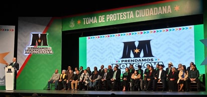 Carlos Villarreal Pérez toma protesta como alcalde de Monclova