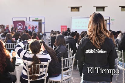 Estudiantes participan en el taller “Lotería de Señas