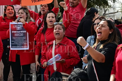 Manifestación y Marcha de docentes contra la ley del ISSSTE