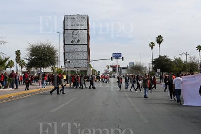 Manifestación y Marcha de docentes contra la ley del ISSSTE