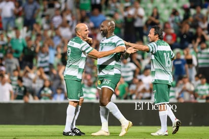 Homenaje a Oswaldo Sánchez 