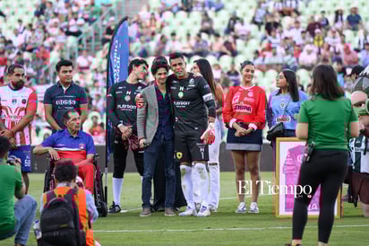 Homenaje a Oswaldo Sánchez 
