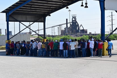 Se reúnen Obreros de  AHMSA
