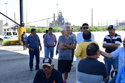 Se reúnen Obreros de  AHMSA