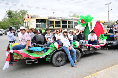 Cabalgata del aniversario  No. 336 de Monclova